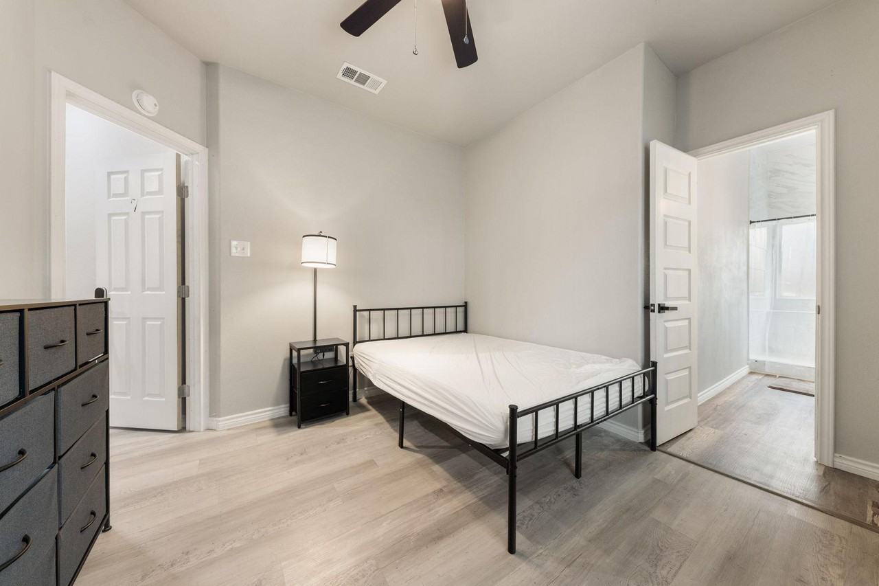 Carl St - Photo 6 of 26