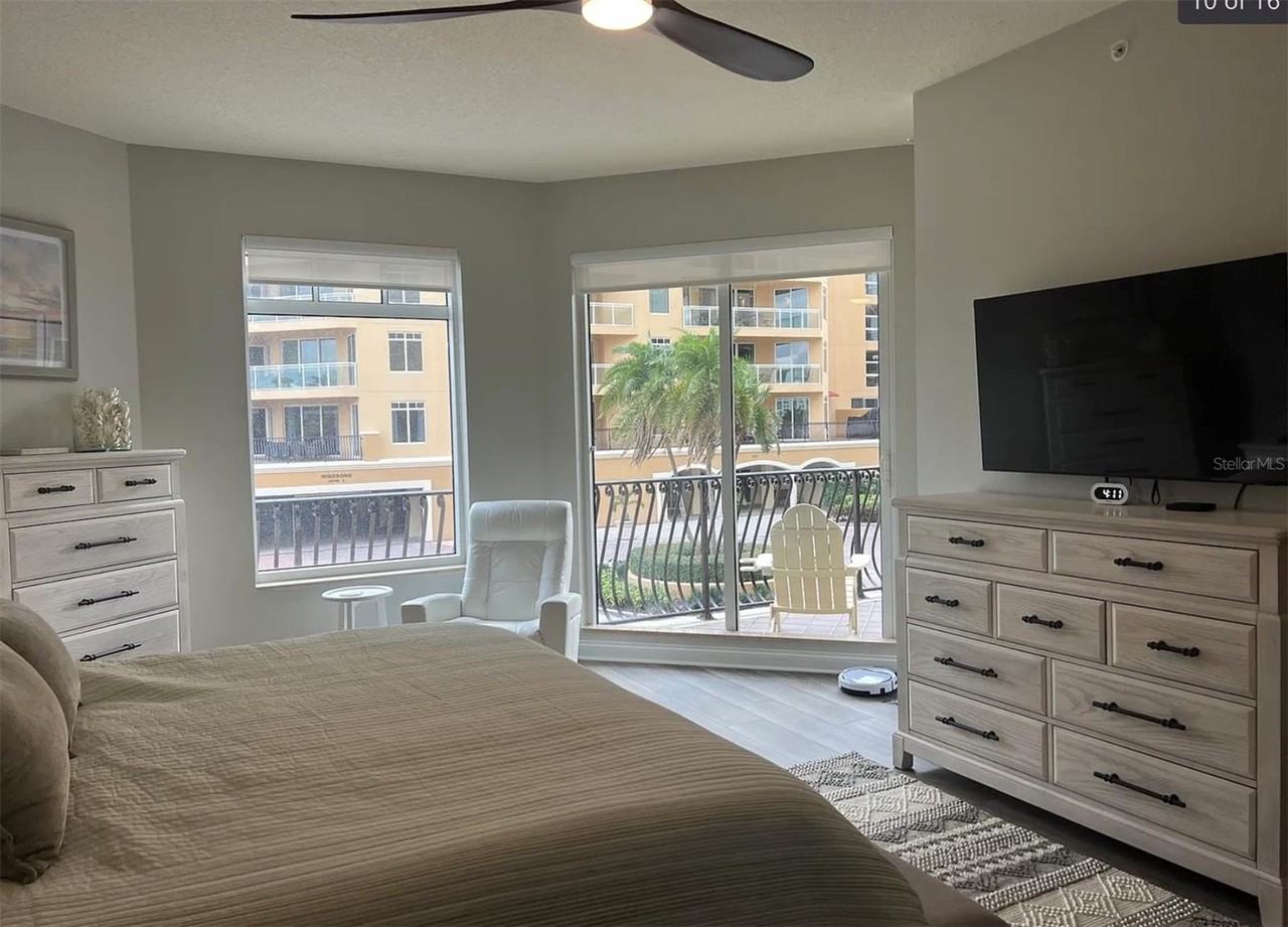 521 Mandalay Ave #307 - Photo 6 of 16