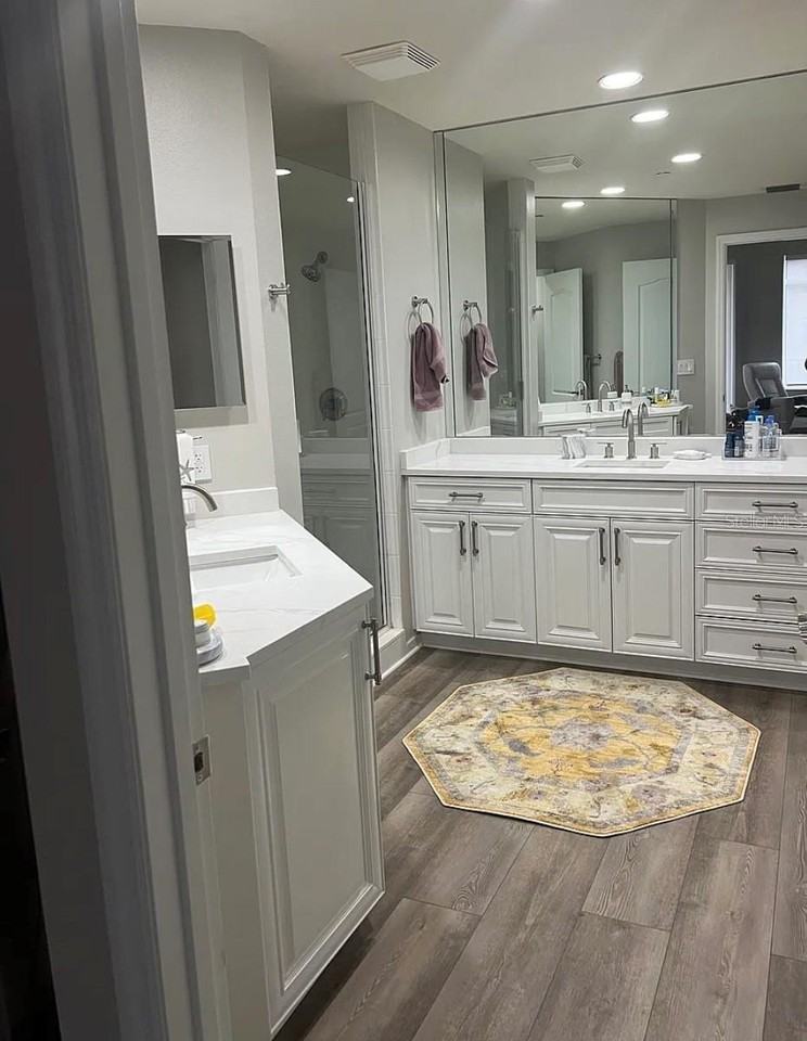 521 Mandalay Ave #307 - Photo 7 of 16