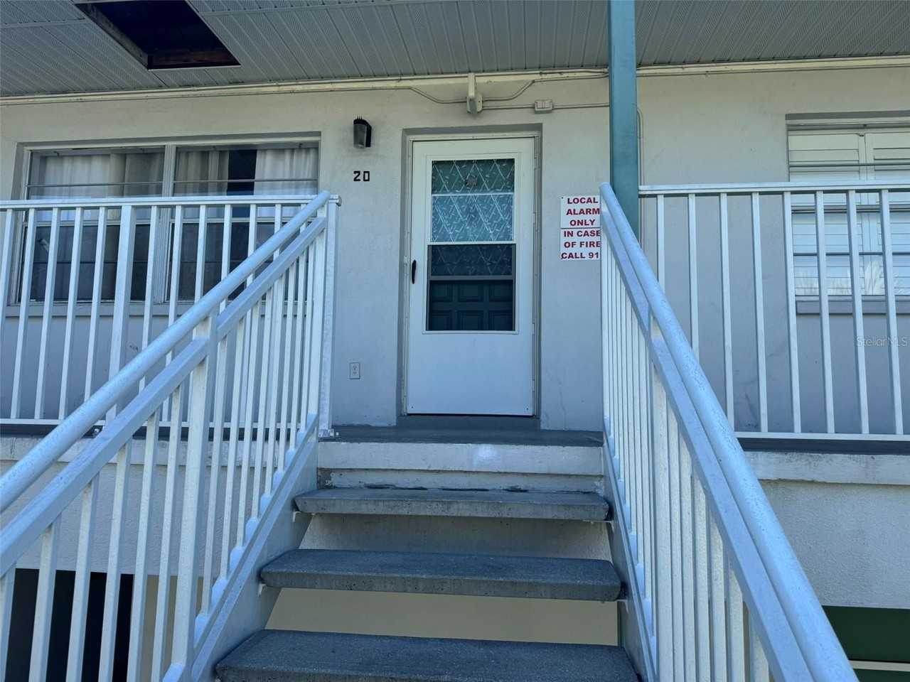 5267 81st St N #20 - Photo 4 of 21