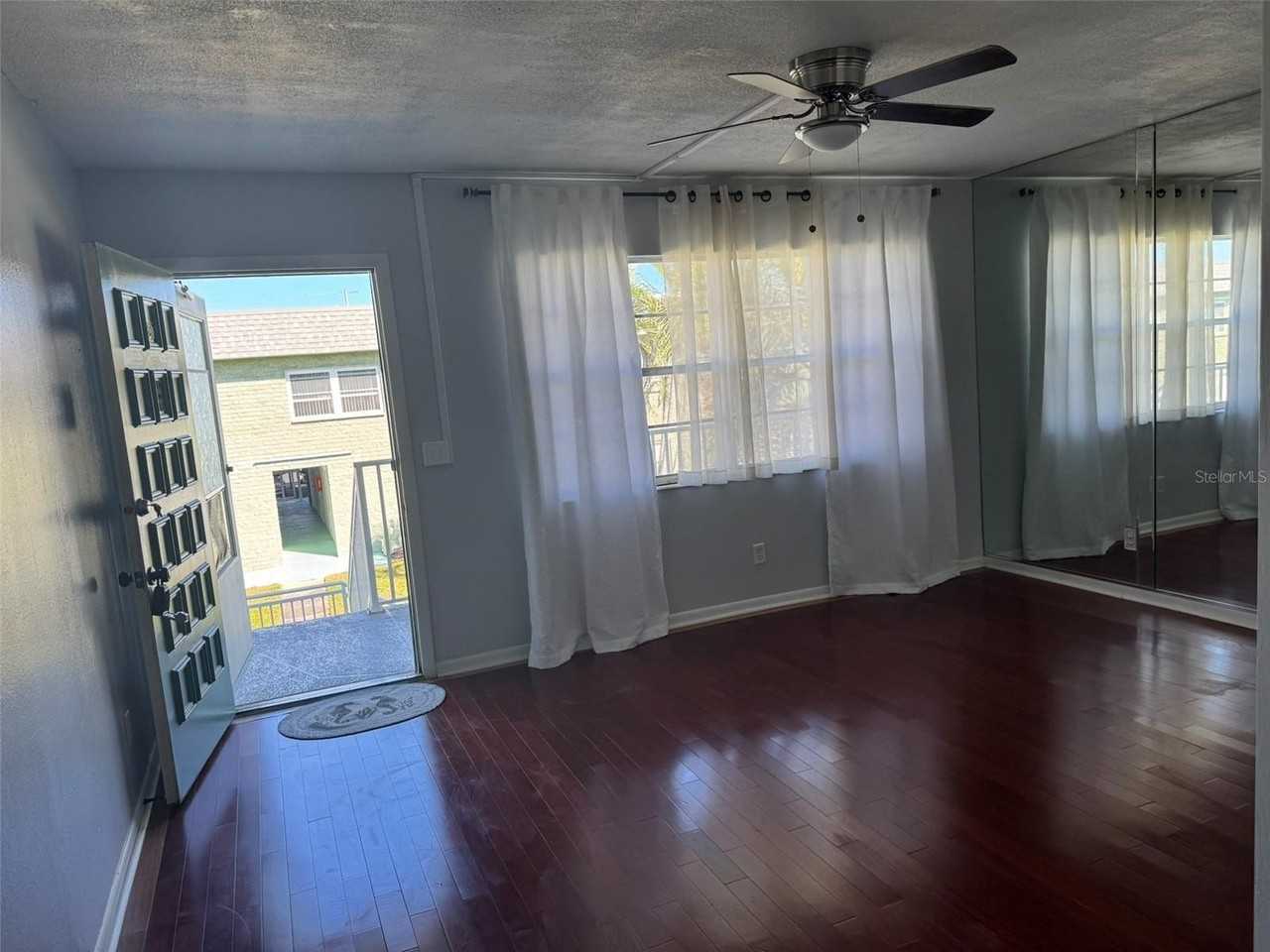 5267 81st St N #20 - Photo 7 of 21