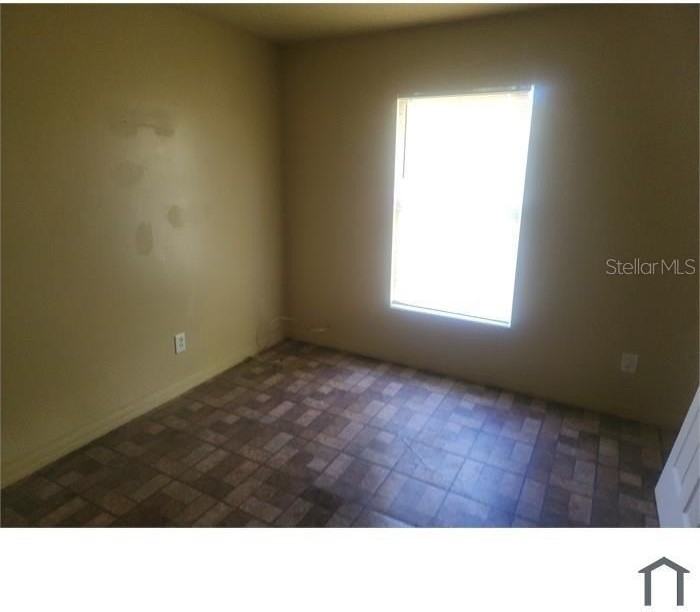 3206 E Mohawk Ave - Photo 7 of 10