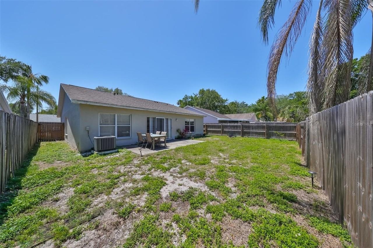 1204 Sawdust Ct - Photo 5 of 31