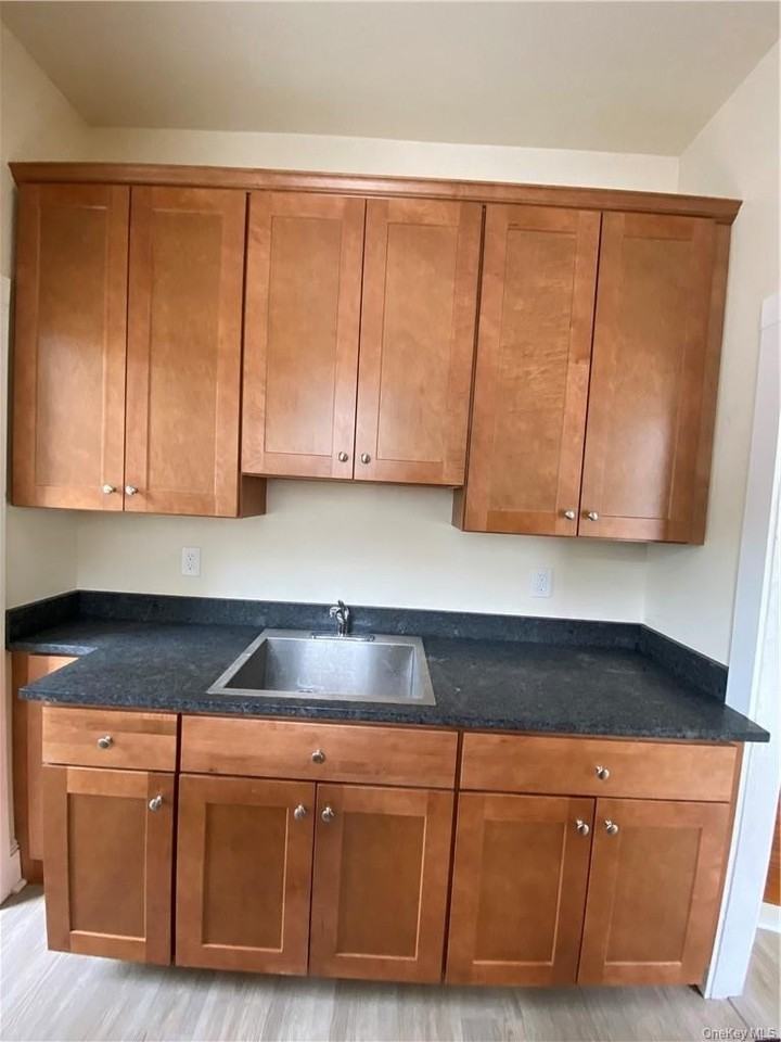 8 Franklin Ave Apt 1 #1 - Photo 2 of 13