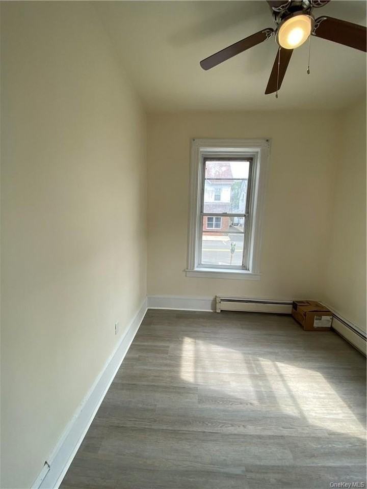 8 Franklin Ave Apt 1 #1 - Photo 6 of 13