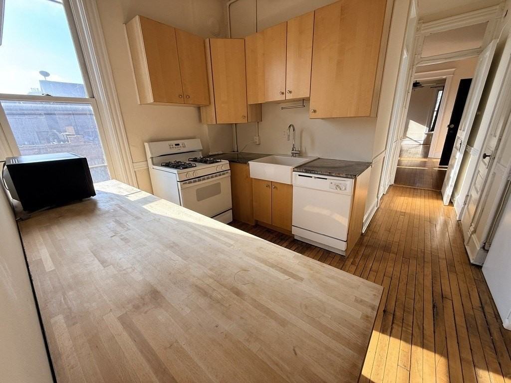 1801 N Cleveland Ave Apt 3 #3 - Photo 5 of 10