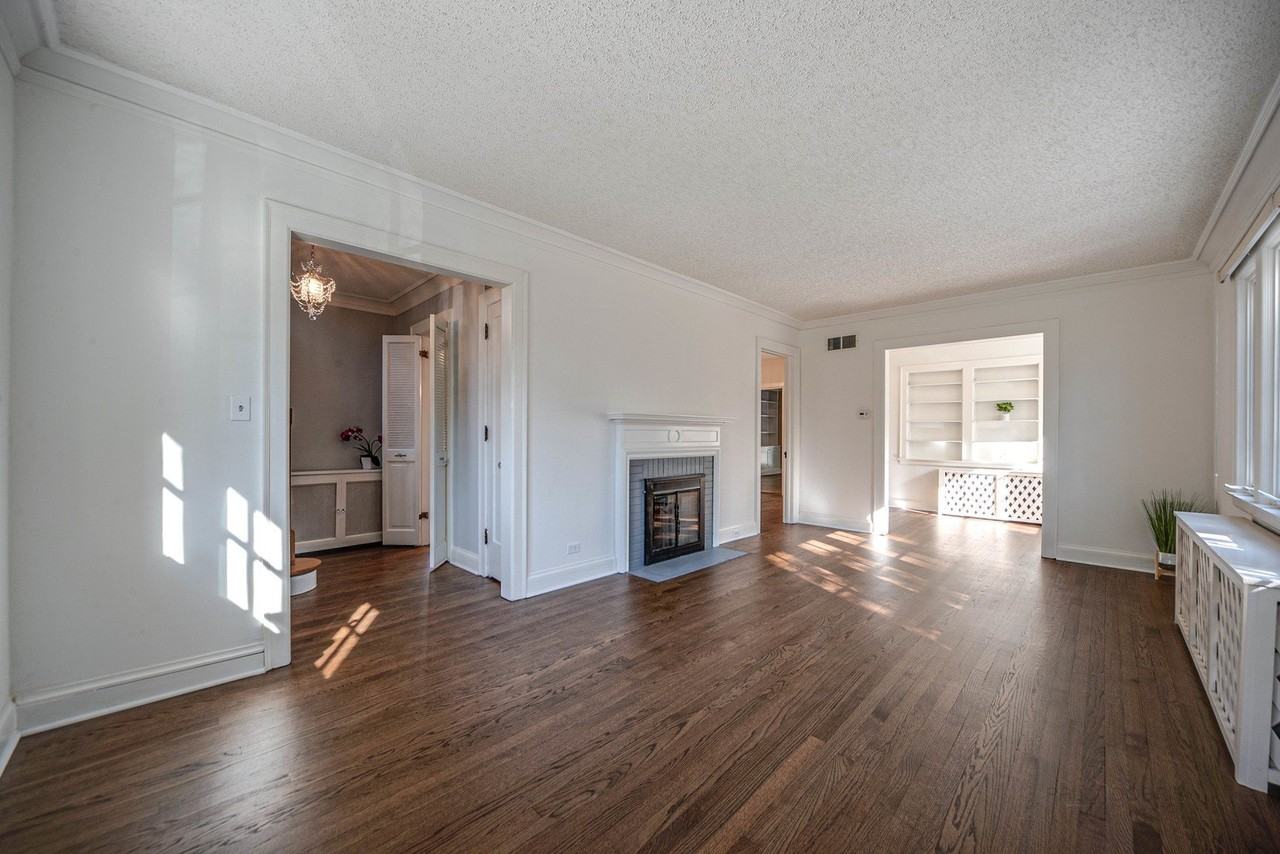 662 Greenview Pl - Photo 5 of 36