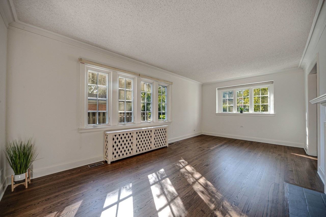 662 Greenview Pl - Photo 6 of 36