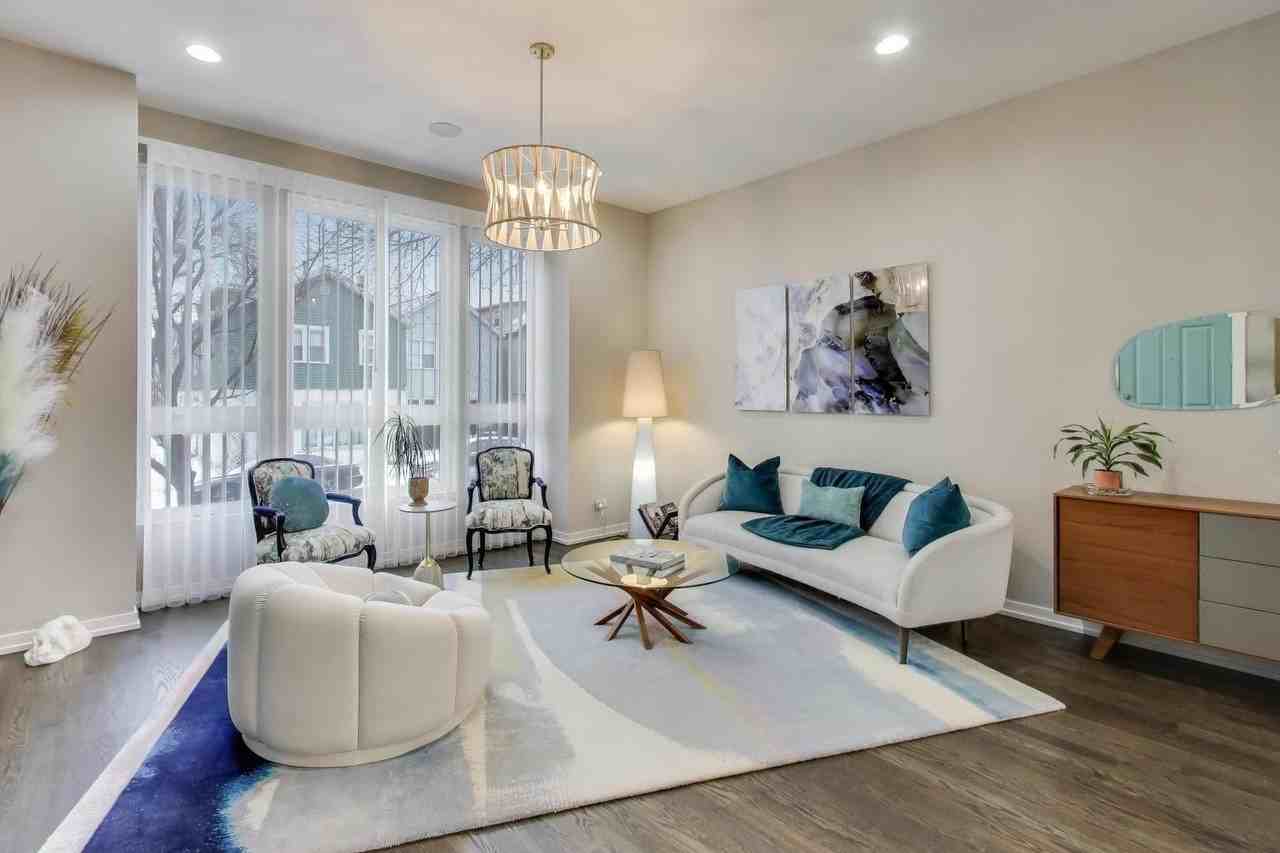 1632 W Ohio St - Photo 2 of 37