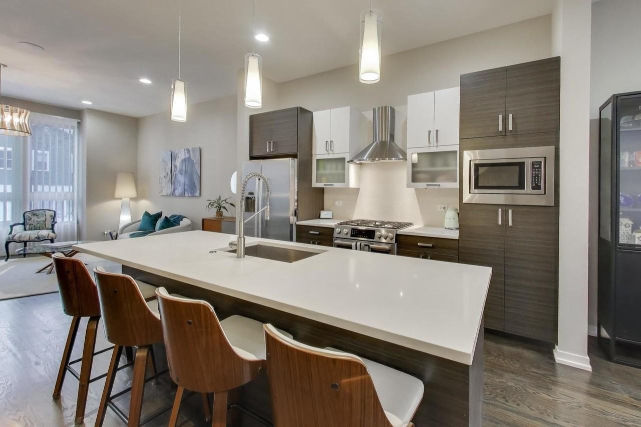 1632 W Ohio St - Photo 5 of 37