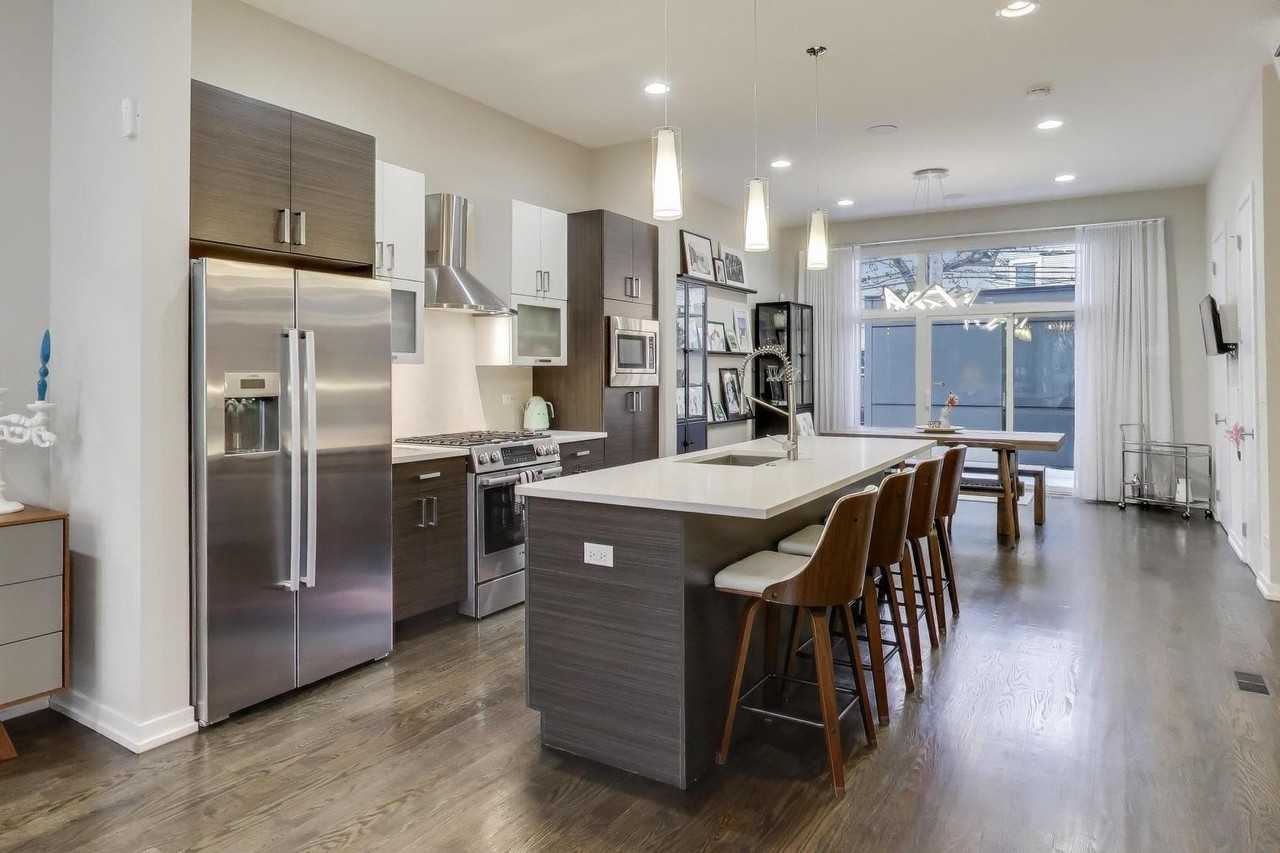 1632 W Ohio St - Photo 6 of 37