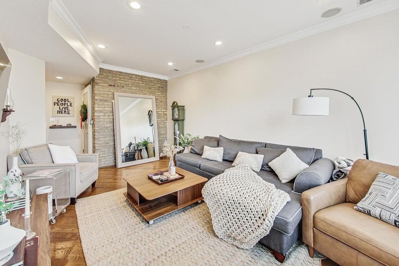 6150 N Ravenswood Ave Apt 3 #3 - Photo 4 of 16