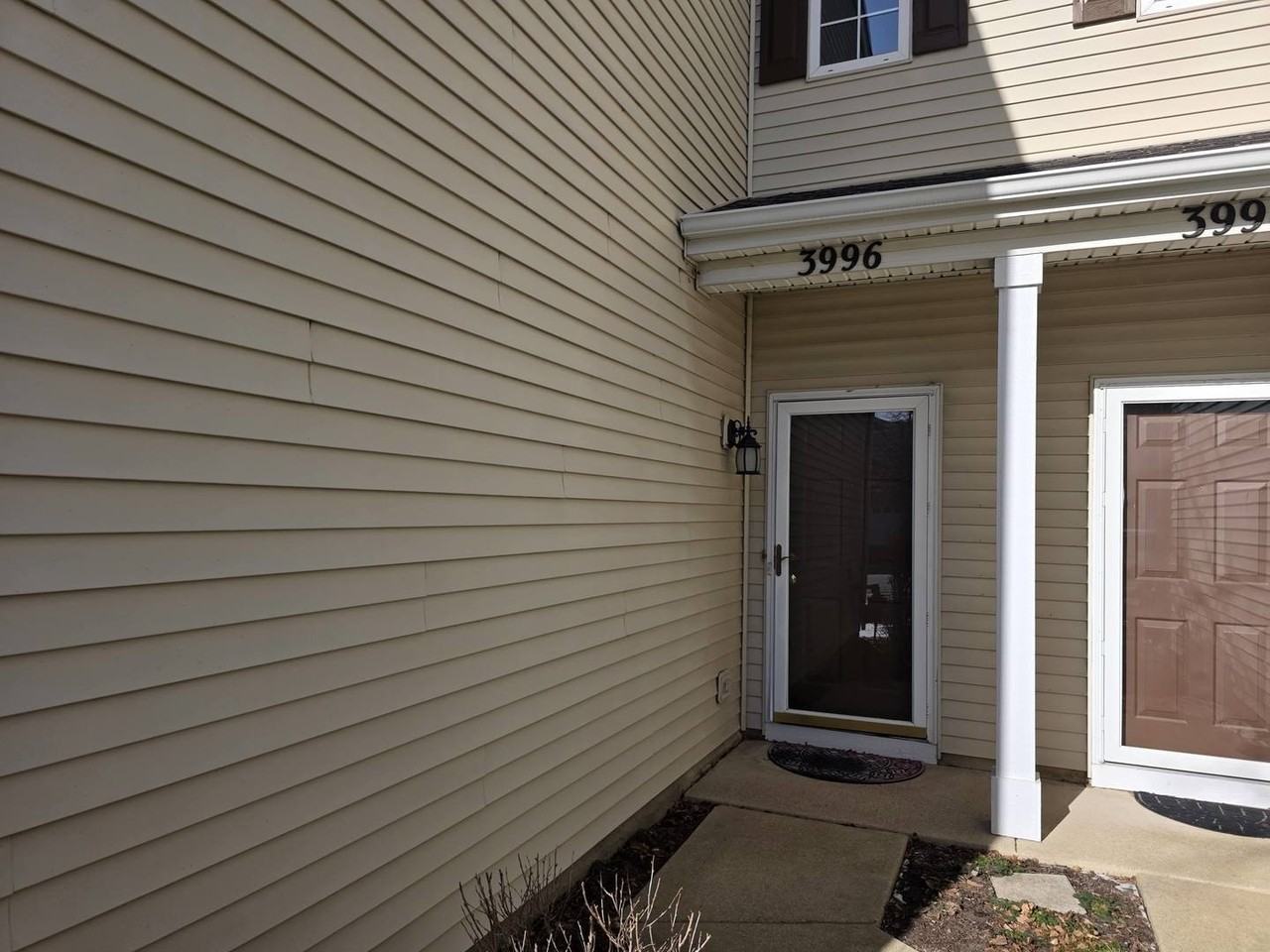 3996 Blackstone Dr - Photo 2 of 28