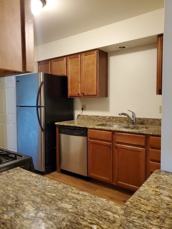 833 Village Quarter Rd Apt G4 #G4 - Photo 2 of 19