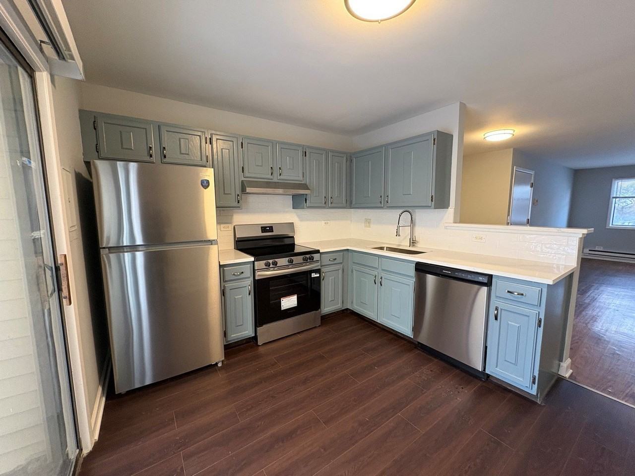 201 N Waters Edge Dr Apt 101 #101 - Photo 5 of 15