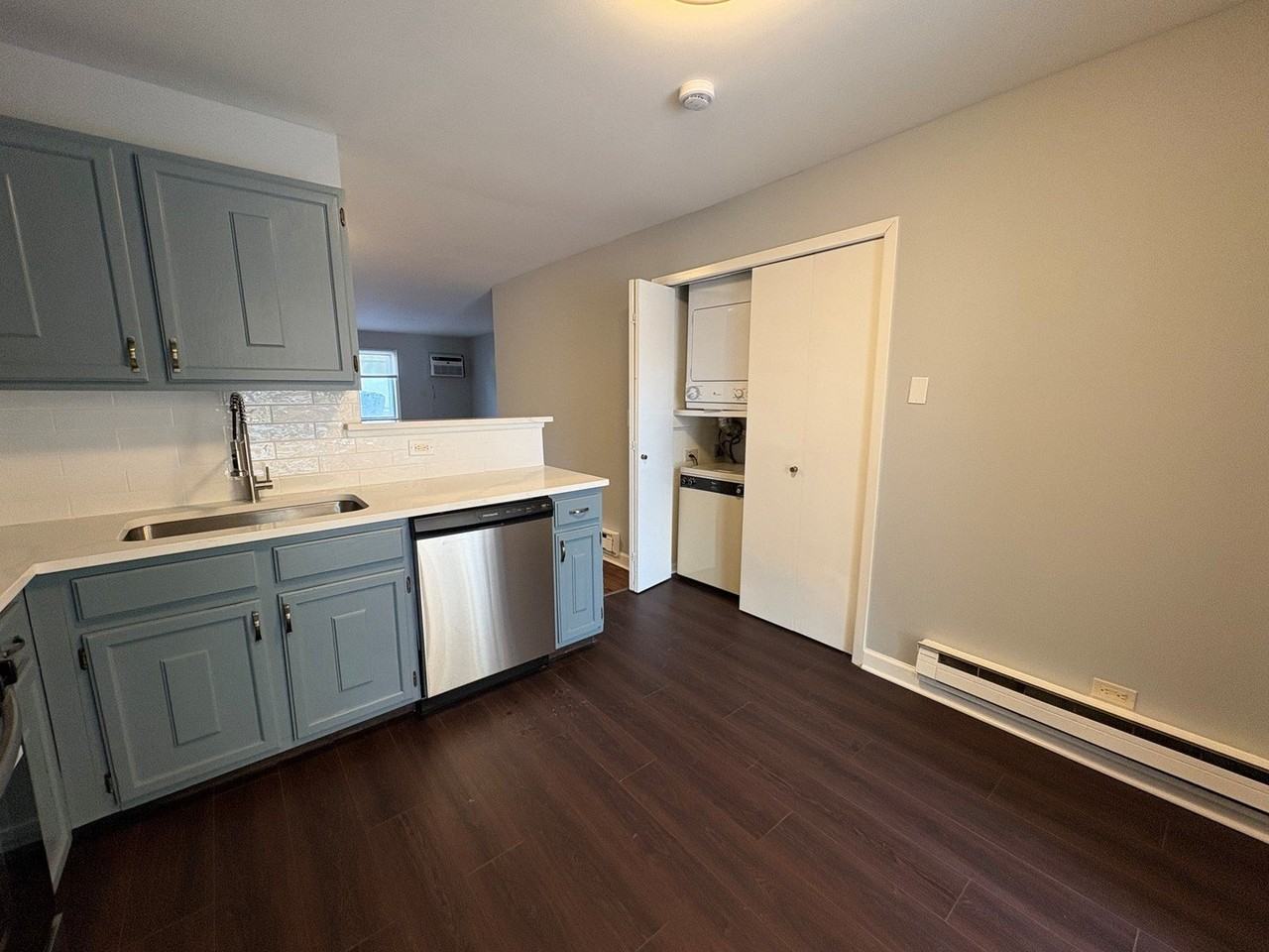 201 N Waters Edge Dr Apt 101 #101 - Photo 7 of 15