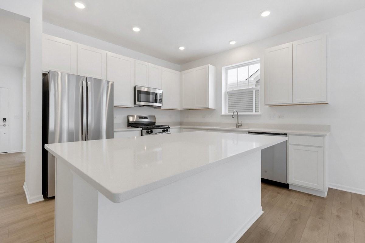 12245 Barcroft Cir - Photo 2 of 26