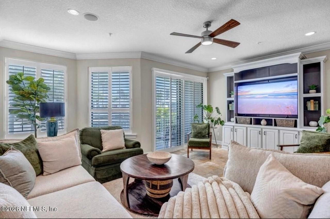 905 2nd St N Apt E #E - Photo 4 of 45