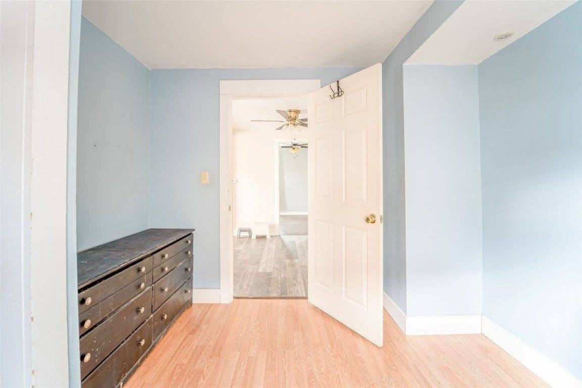 425 Clayton Ave - Photo 4 of 16