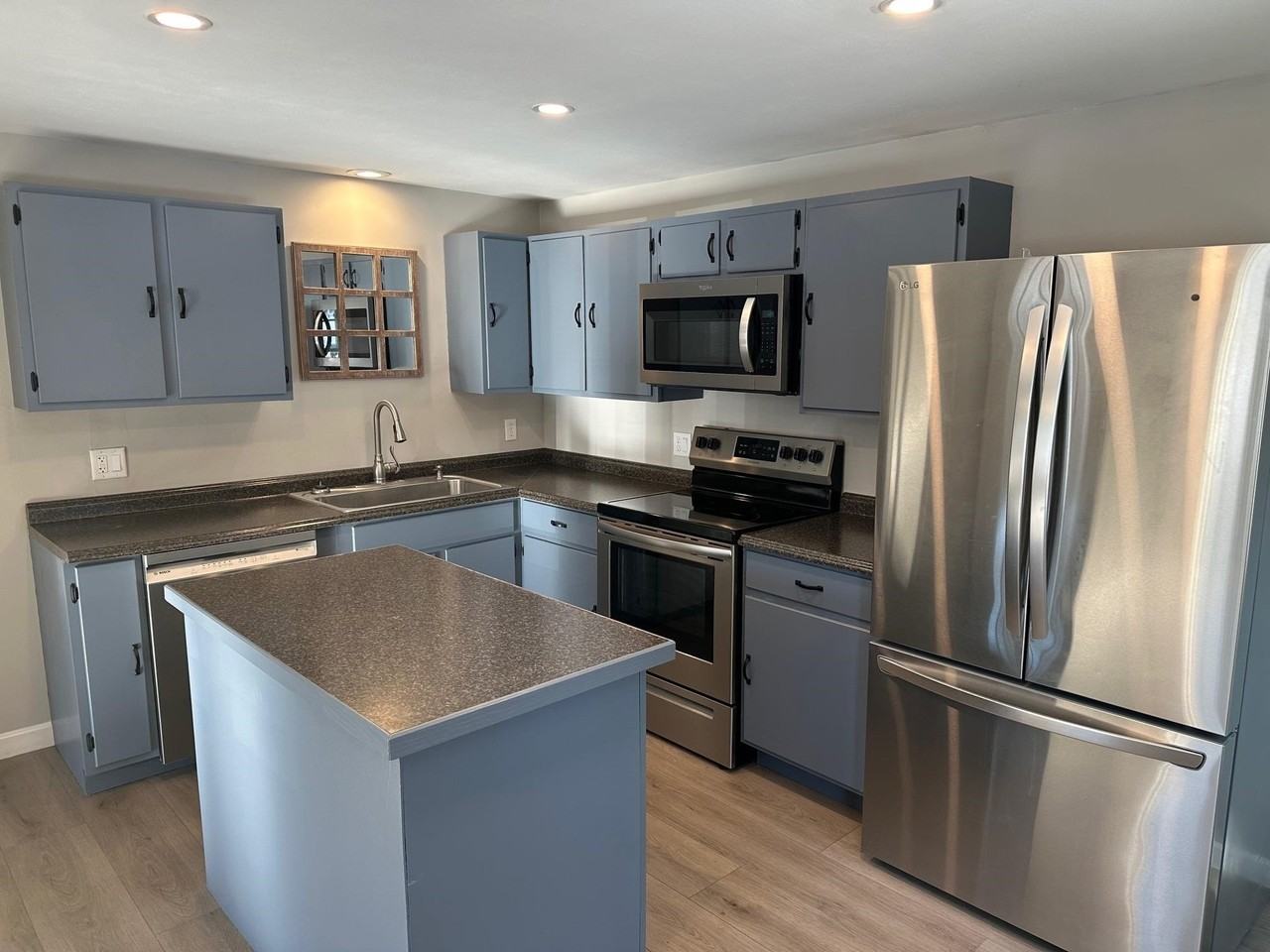 2 Laperle Ave - Photo 4 of 15