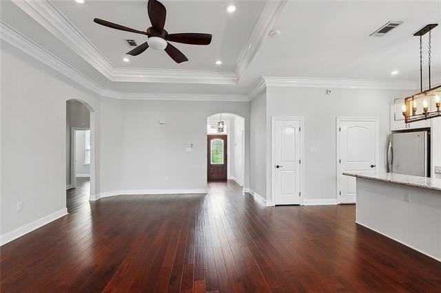 5511 Warrington Dr - Photo 4 of 13