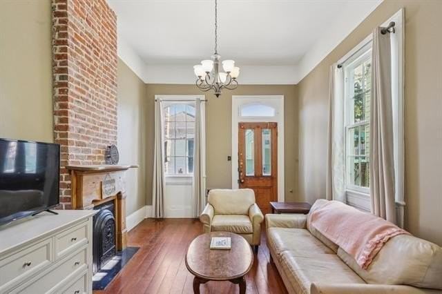 926 Port St - Photo 3 of 12