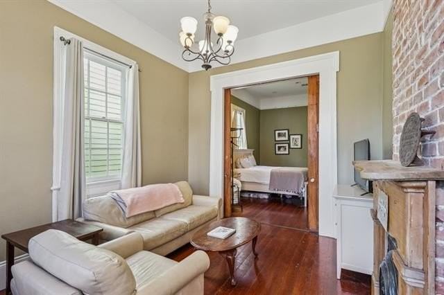 926 Port St - Photo 4 of 12