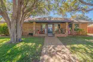 4003 Gleneagles Ct - Photo 1 of 1