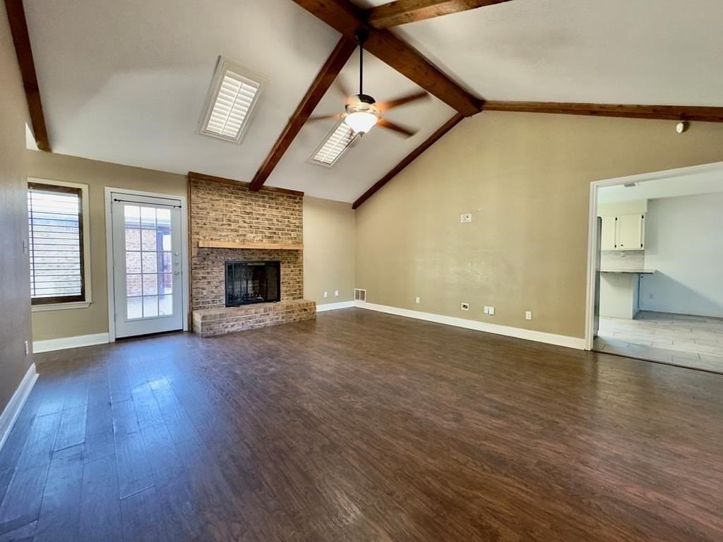 4003 Gleneagles Ct - Photo 4 of 32