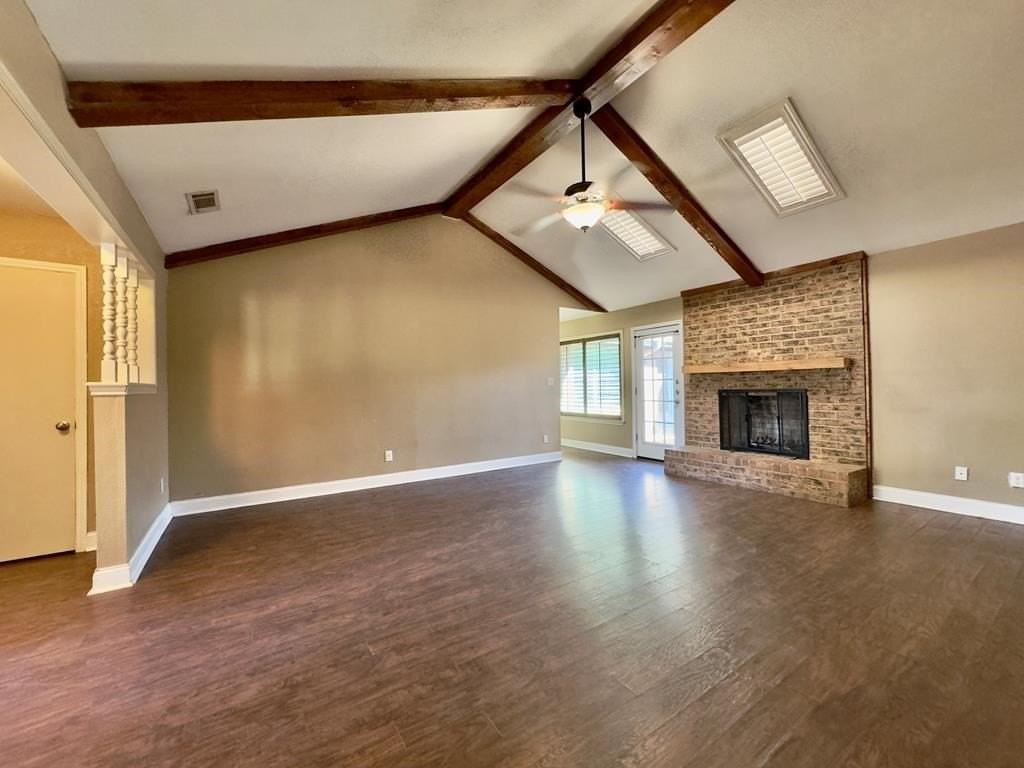 4003 Gleneagles Ct - Photo 7 of 32