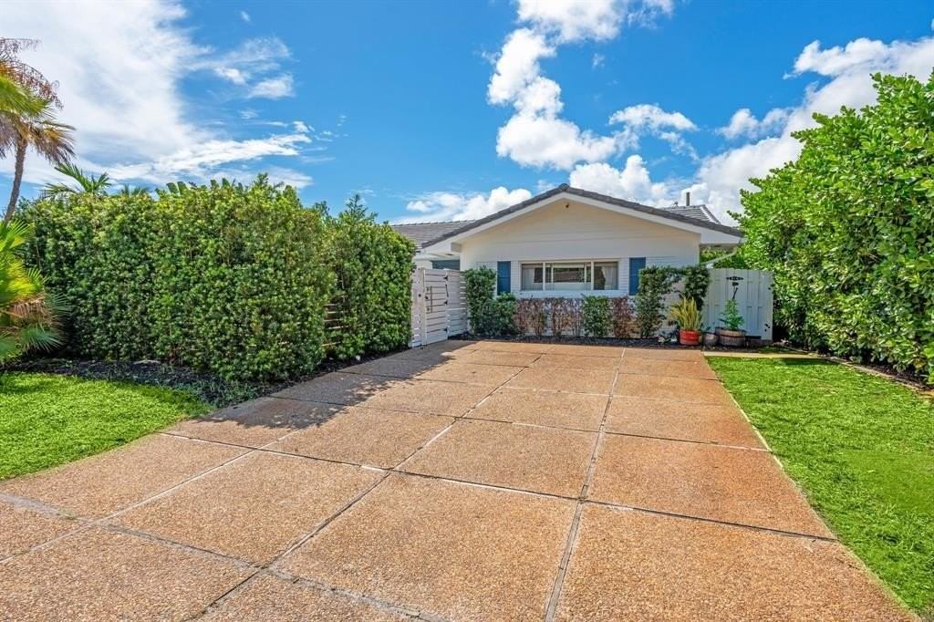 1510 Ne 57th Ct - Photo 2 of 45