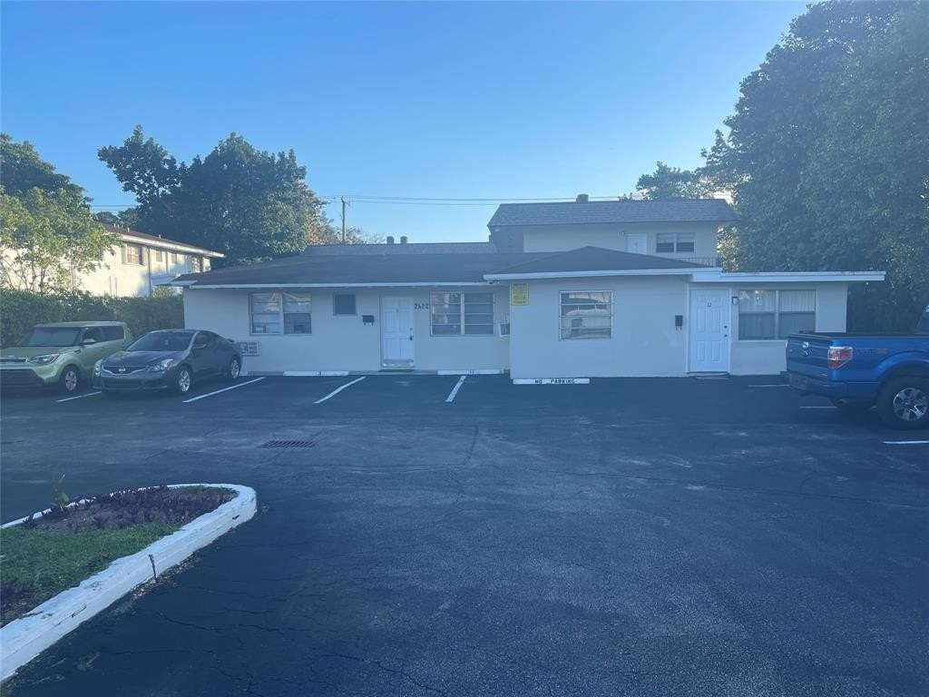 2622 Johnson St - Photo 3 of 16