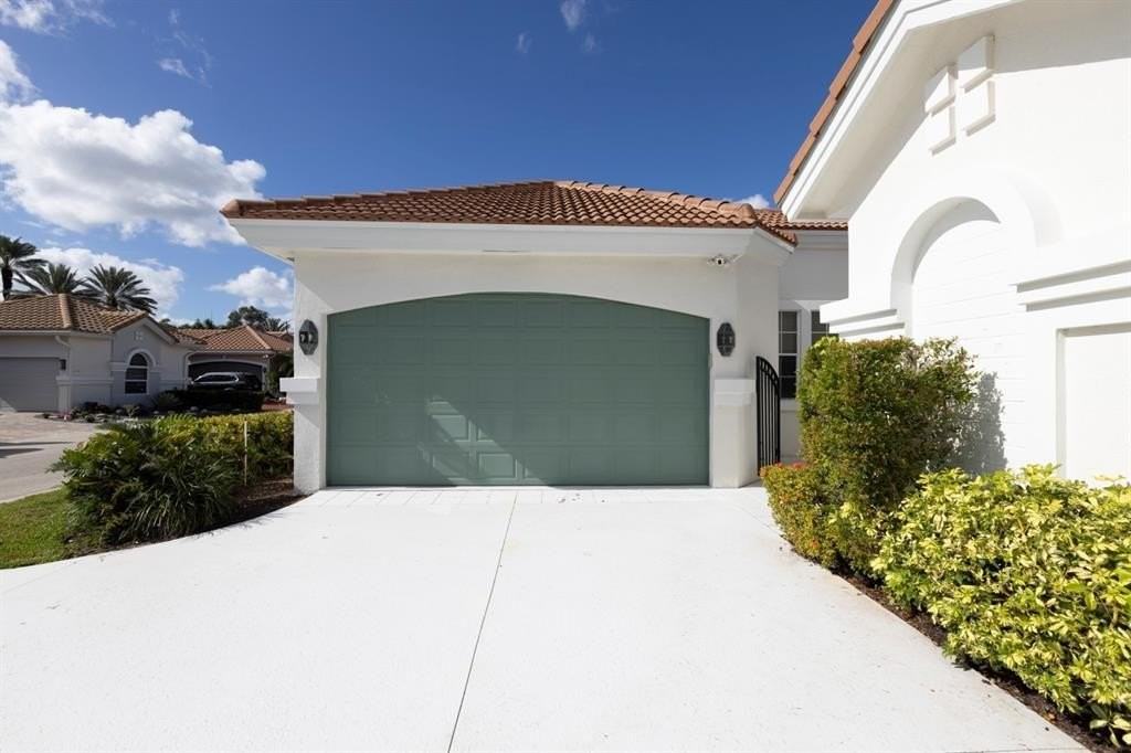 6391 Nw 23rd Ln - Photo 3 of 49