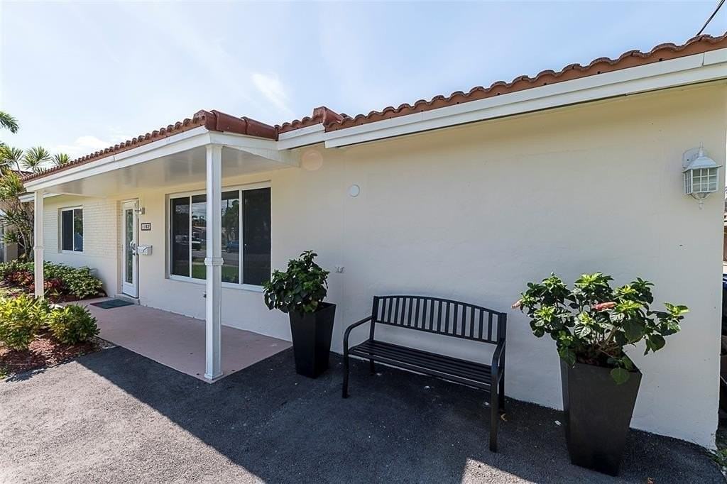 1162 Hayes St - Photo 3 of 36