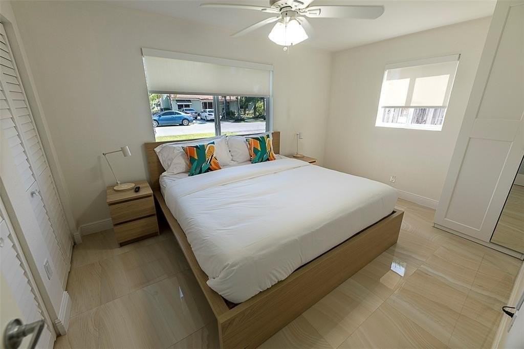 1162 Hayes St - Photo 4 of 36