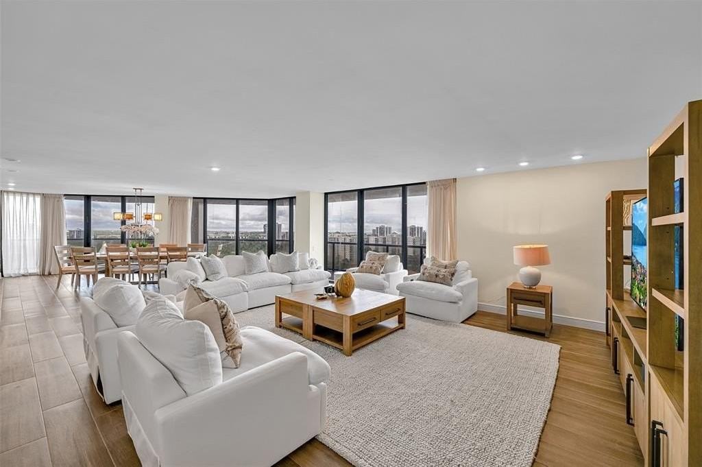 19667 Turnberry Way #20GR - Photo 5 of 48