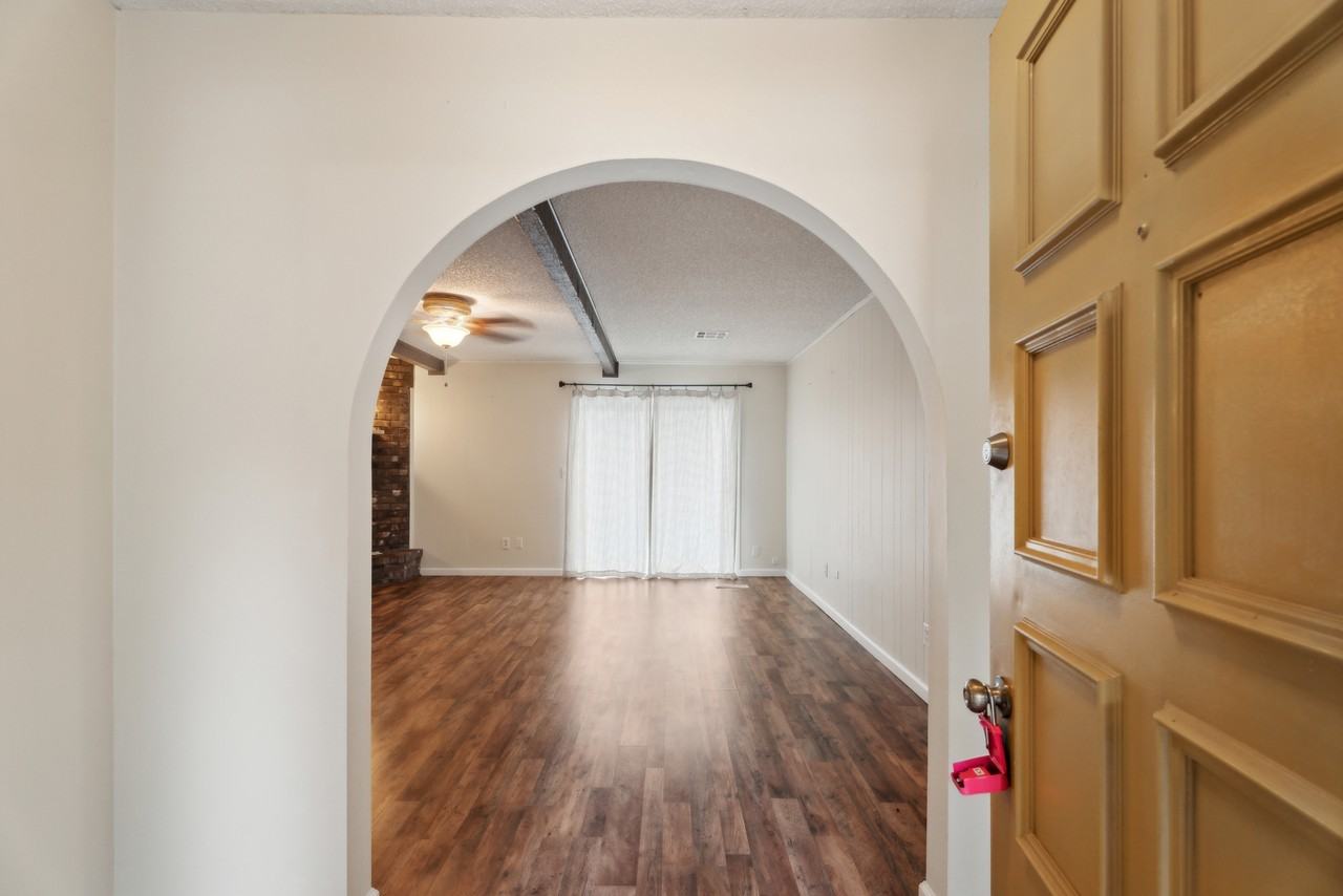 2904 E Fort Worth St #1 - Photo 4 of 28