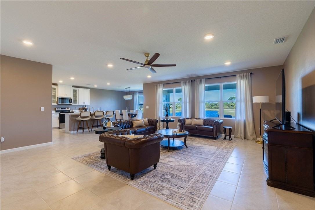 5022 Alabaster Dr - Photo 7 of 36