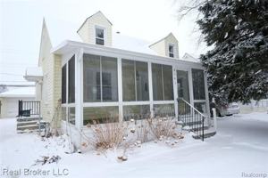 featured image of 2141 Mahan St