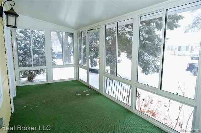 2141 Mahan St - Photo 3 of 42