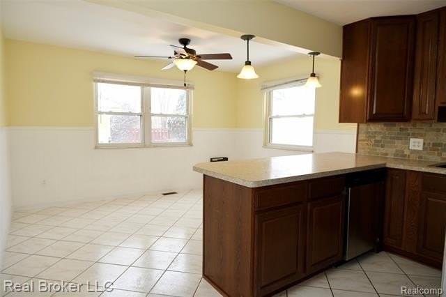 2141 Mahan St - Photo 5 of 42