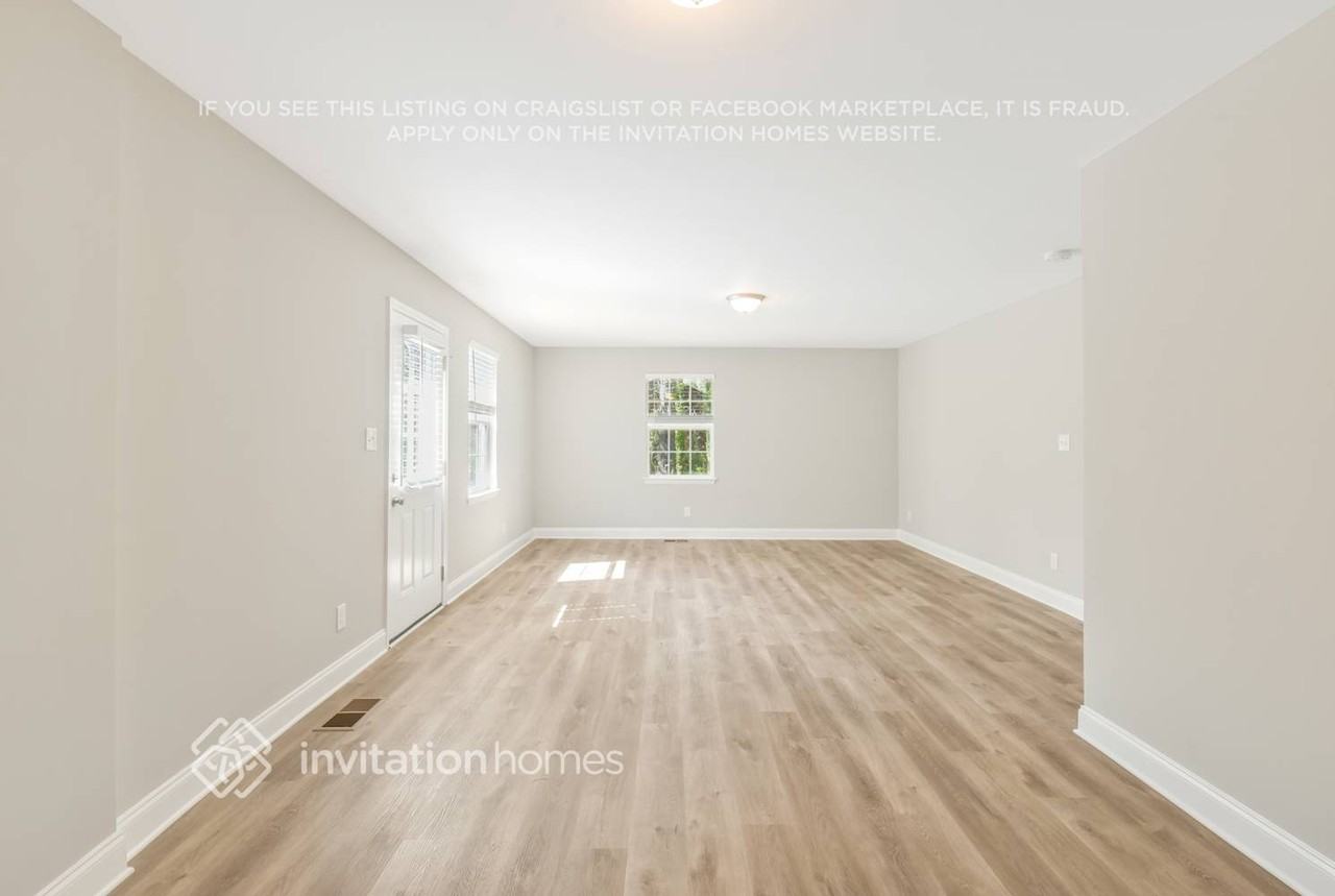 6221 Old Coach Rd - Photo 4 of 24