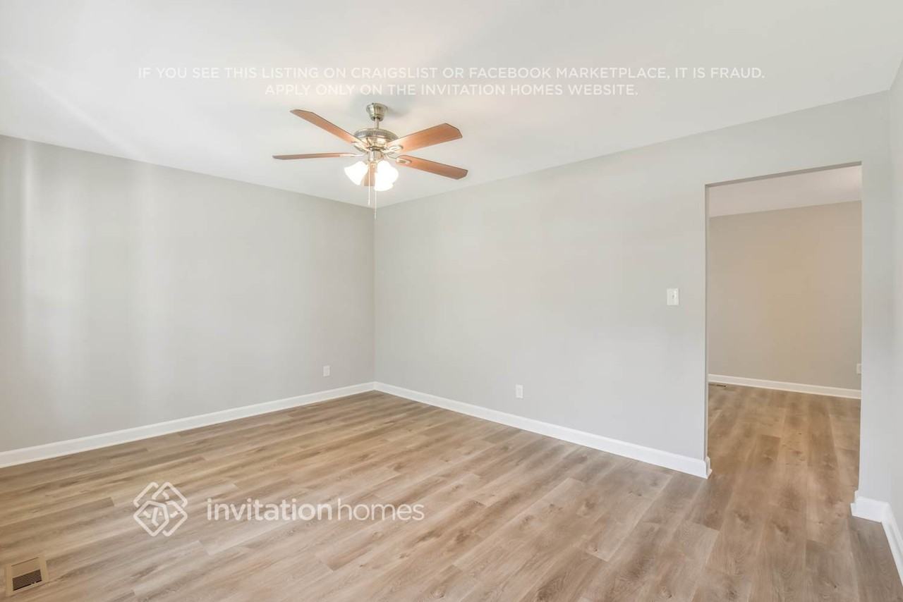 6221 Old Coach Rd - Photo 6 of 24