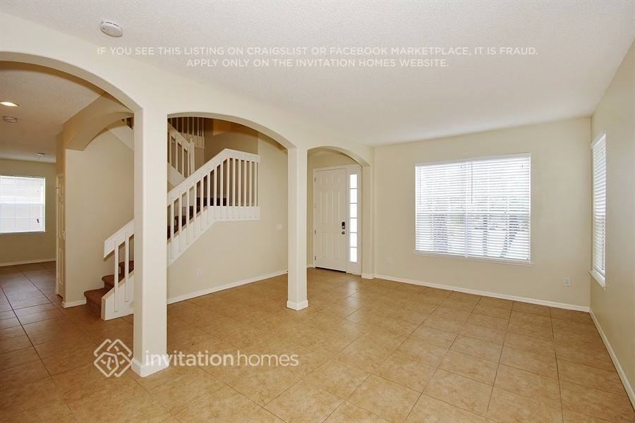 2136 Windcrest Lake Cir - Photo 2 of 14