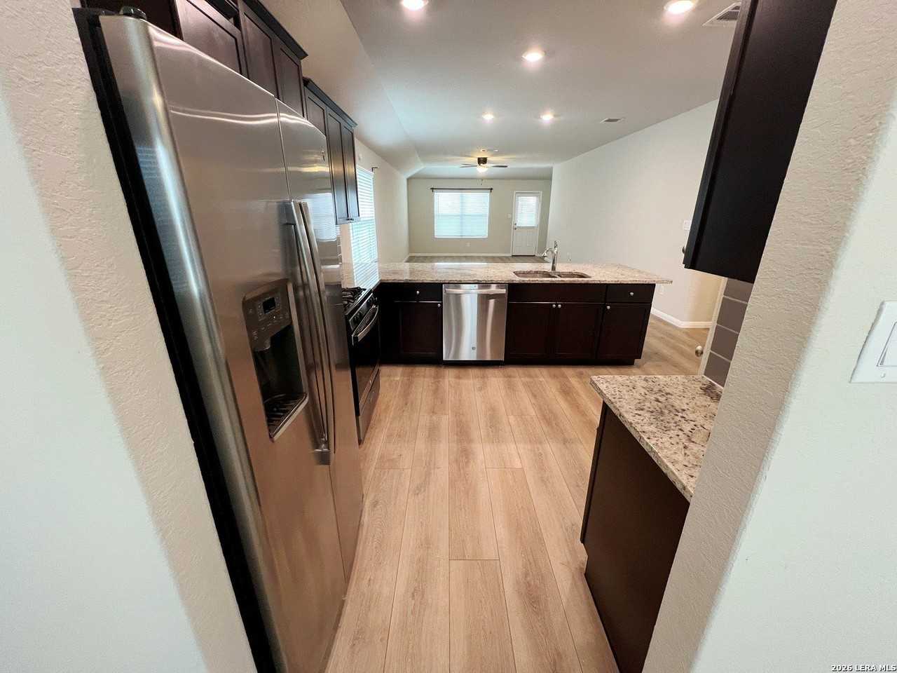 4810 Red Bandit St - Photo 4 of 29