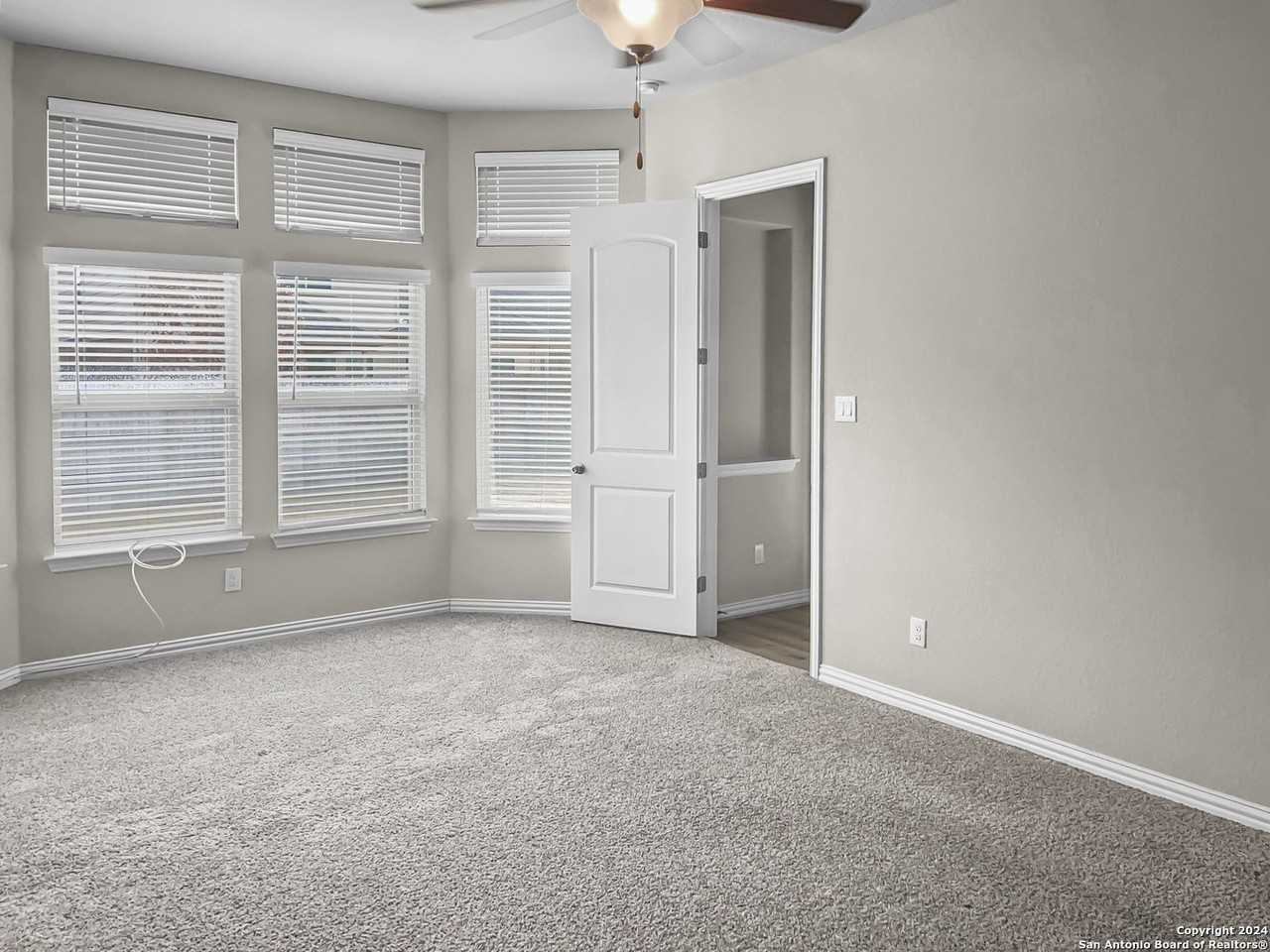 100 Destiny - Photo 7 of 14