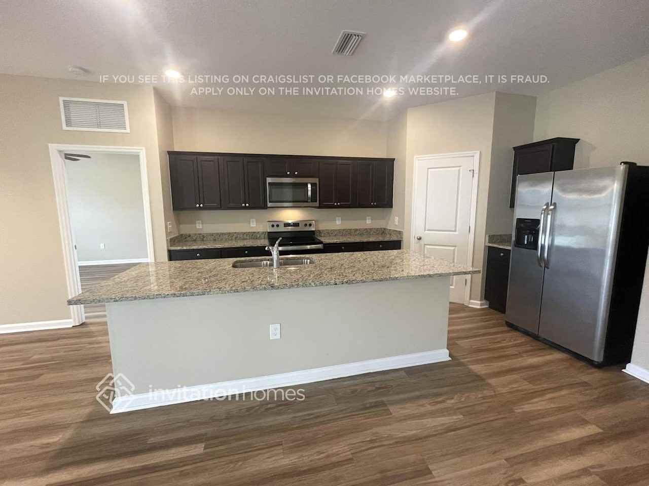 3933 Spruce Creek Dr - Photo 4 of 15