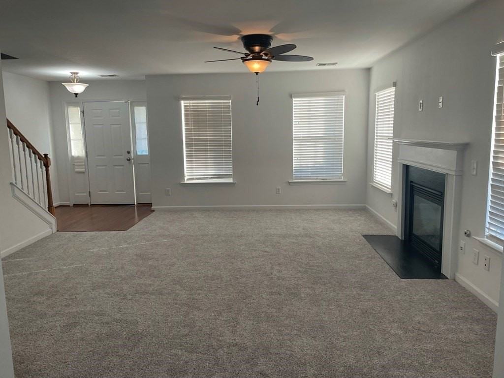 3215 Lauderdale Ln - Photo 3 of 30