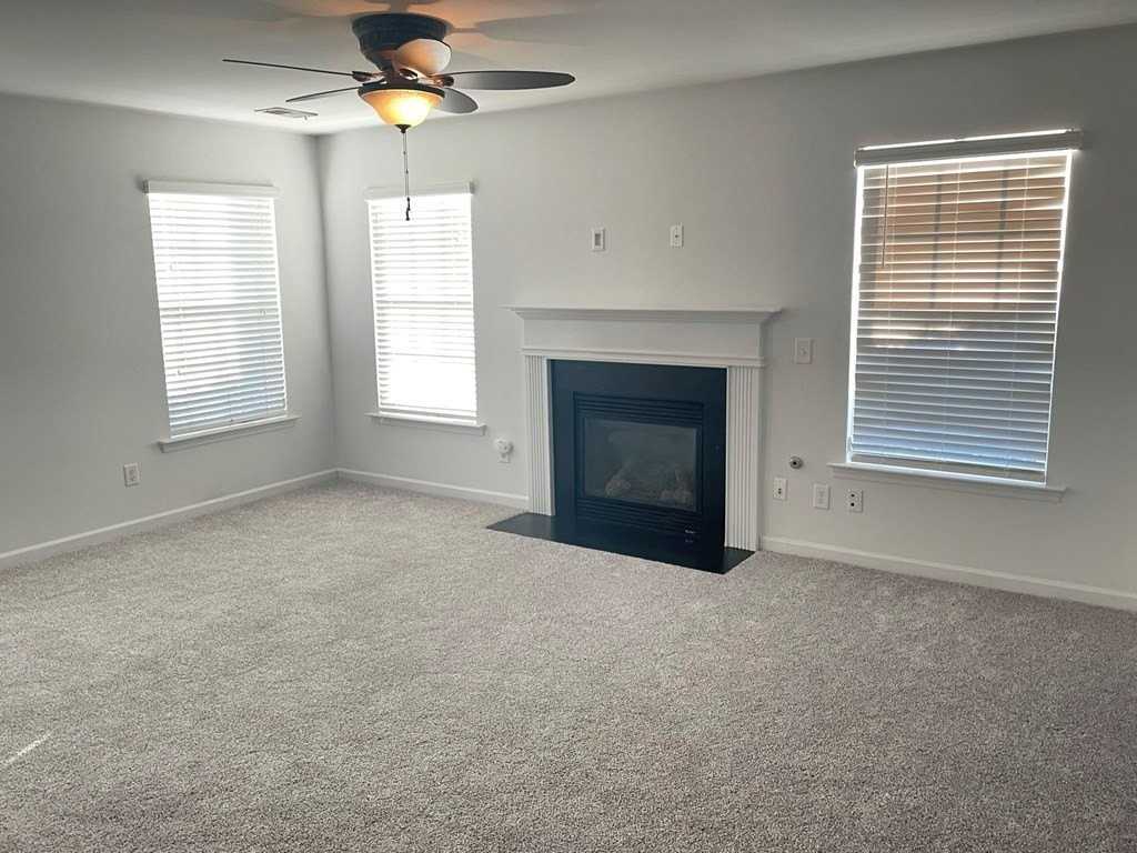 3215 Lauderdale Ln - Photo 4 of 30