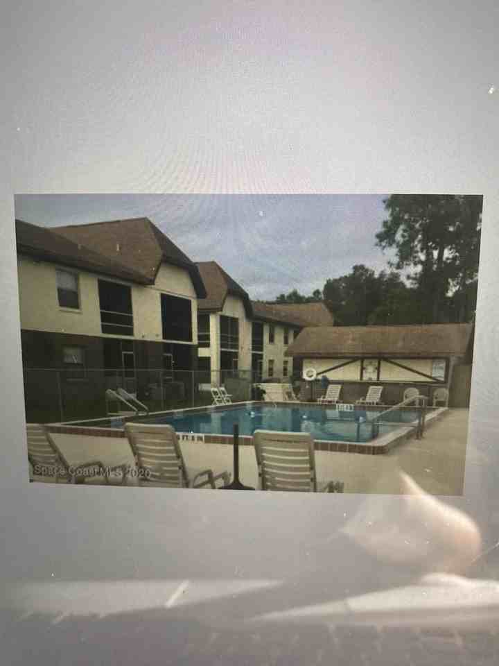 3045 Sir Hamilton Cir Unit 11 #11 - Photo 3 of 3